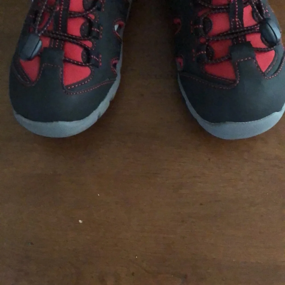 Closed toe red and black water friendly shoes sandals gender neutral